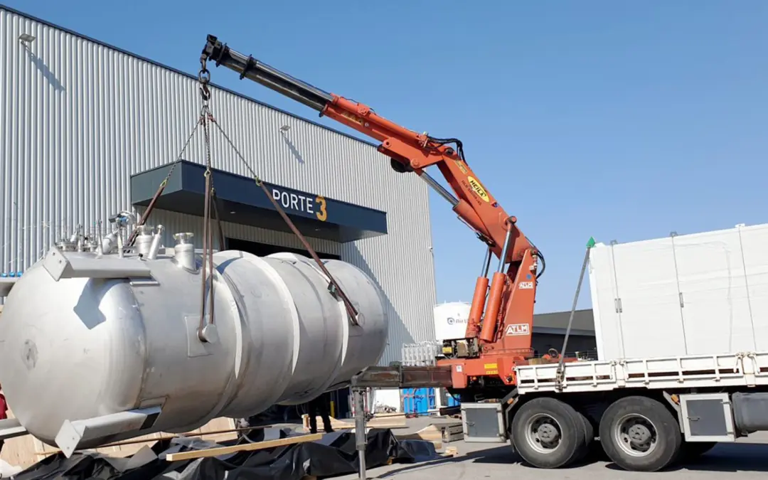 Entrega de duas colunas de destilação criogênica para a Air Liquide
